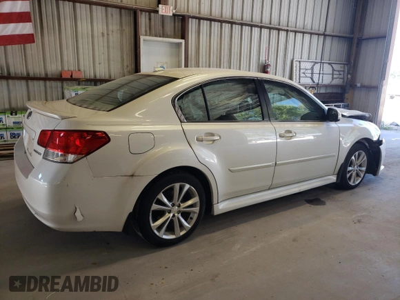 2014 Subaru Legacy z VIN 4S3BMCN67E3027388, wystawiony jako Copart lot #61457714 z przebiegiem Nie podano mil oraz Szkoda całkowita • Salvage title. Historia ofert i sprzedaży dostępna na DreamBid. Obrazek 3.