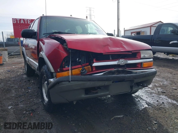 2000 Chevrolet Blazer LT z VIN 1GNDT13W2Y2163805, wystawiony jako IAAI lot #41537780 z przebiegiem 170 527 mil mil oraz . Historia ofert i sprzedaży dostępna na DreamBid. Obrazek 6.