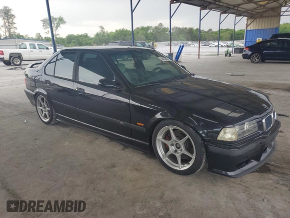 1998 BMW M3 z VIN WBSCD9326WEE09047, wystawiony jako Copart lot #54453485 z przebiegiem 165 827 mil mil oraz Szkody całkowita. Historia ofert i sprzedaży dostępna na DreamBid. Obrazek 4.