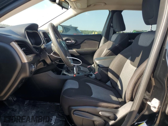 2018 Jeep Cherokee Latitude with VIN 1C4PJLCB1JD537318, listed as a Copart auction lot 50193055 with 90,960 mi miles and Salvage title. Bid and sale history available at DreamBid. Image 7.