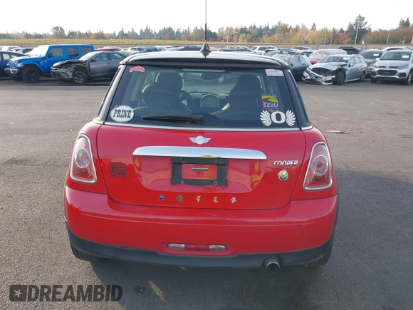 2012 MINI Hardtop with VIN WMWSU3C55CT257760, listed as a IAAI auction lot 40817805 with 63,973 mi miles and . Bid and sale history available at DreamBid. Image 17.