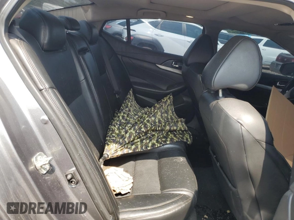 2017 Nissan Maxima SL z VIN 1N4AA6AP0HC367013, wystawiony jako Copart lot #59253975 z przebiegiem 136 834 mil mil oraz Szkoda całkowita • Salvage title. Historia ofert i sprzedaży dostępna na DreamBid. Obrazek 10.