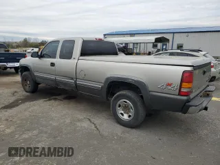 2000 Chevrolet Silverado 2500 LT with VIN 1GCGK29U0YE159920, listed as a Copart auction lot 53829755 with 104,964 mi miles and Clean Title. Bid and sale history available at carsss.com. Image 2.