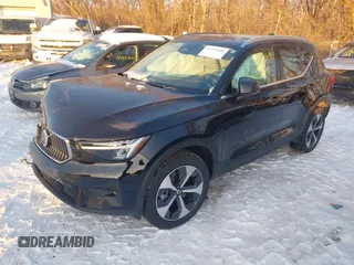 2024 Volvo XC40 Plus Bright Theme with VIN YV4L12UE3R2252433, listed as a IAAI auction lot 41322400 with 23 mi miles. Bid and sale history available at carsss.com. Image 18.