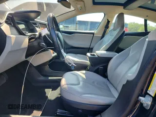 2014 Tesla Model S 60 z VIN 5YJSA1H11EFP39783, wystawiony jako Copart lot #65086315 z przebiegiem 175 480 mil mil oraz Czysty tytuł • Clean title. Historia ofert i sprzedaży dostępna na DreamBid. Obrazek 7.