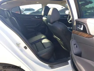 2018 Nissan Maxima SV with VIN 1N4AA6AP1JC390791, listed as a IAAI auction lot 41141016 with 27,924 mi miles. Bid and sale history available at carsss.com. Image 8.