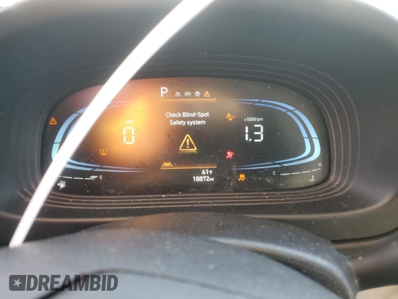 2024 Hyundai Venue SEL with VIN KMHRC8A34RU280089, listed as a Copart auction lot 41864865 with 18,872 mi miles and Salvage Title. Bid and sale history available at DreamBid. Image 9.