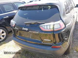 2019 Jeep Cherokee Latitude with VIN 1C4PJLCB2KD331698, listed as a IAAI auction lot 41175485 with 85,821 mi miles. Bid and sale history available at carsss.com. Image 16.