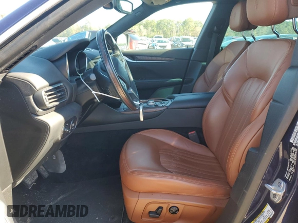 2018 Maserati Levante z VIN ZN661XUA8JX303666, wystawiony jako Copart lot #87986145 z przebiegiem 29 036 mil mil oraz Czysty tytuł • Clean title. Historia ofert i sprzedaży dostępna na DreamBid. Obrazek 7.