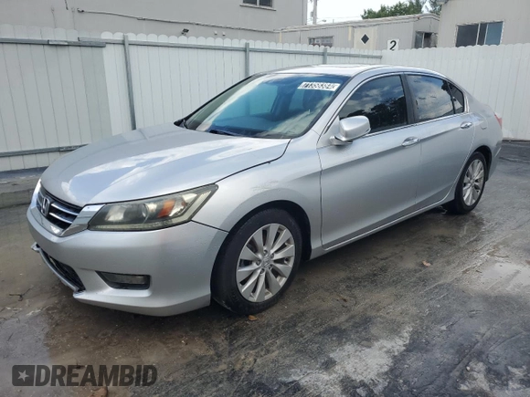 2014 Honda Accord Sedan EX-L with VIN 1HGCR2F88EA066682, listed as a Copart auction lot 71358384 with 152,489 mi miles and Clean Title. Bid and sale history available at carsss.com. Image 1.