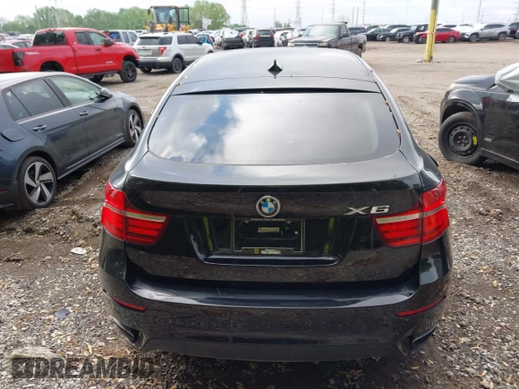 2013 BMW X6 xDrive50i z VIN 5UXFG8C56DL591241, wystawiony jako IAAI lot #42176792 z przebiegiem 142 973 mil mil oraz . Historia ofert i sprzedaży dostępna na DreamBid. Obrazek 15.