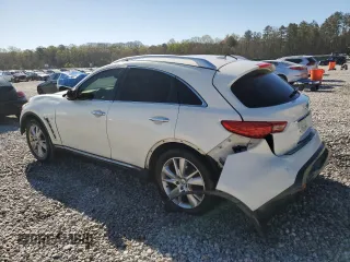 2014 Infiniti QX70 z VIN JN8CS1MU1EM451632, wystawiony jako Copart lot #50012035 z przebiegiem 246 212 mil mil oraz Szkody całkowita. Historia ofert i sprzedaży dostępna na DreamBid. Obrazek 2.