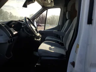 2017 Ford Transit с VIN 1FTYR2CM1HKA13858, выставлен на аукционе Copart как лот 43993255 с пробегом 65 245 миль миль и Чистый • Clean title. История ставок и продаж доступна на DreamBid. Изображение 7.