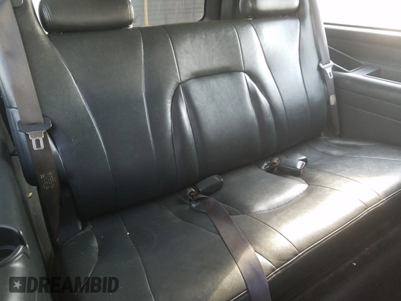 2000 Chevrolet Suburban LS with VIN 3GNEC16T0YG177411, listed as a Copart auction lot 52036980 with 299,641 mi miles and Non repairable. Bid and sale history available at DreamBid. Image 10.