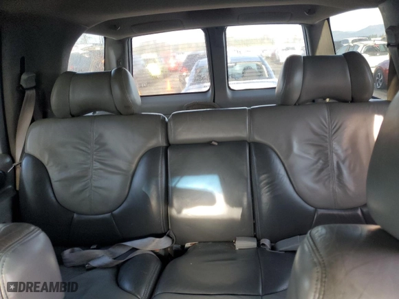2000 GMC Denali with VIN 1GKEK13R9YR105616, listed as a Copart auction lot 84221164 with 201,378 mi miles and Clean Title. Bid and sale history available at carsss.com. Image 10.