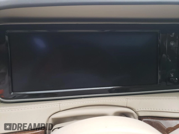 2015 Mercedes-Benz S с VIN WDDUG7KBXFA171965, выставлен на аукционе Copart как лот 65049664 с пробегом Не указан миль и Списание • Salvage title. История ставок и продаж доступна на DreamBid. Изображение 9.