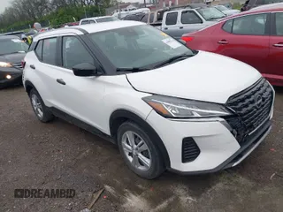 2022 Nissan Kicks S with VIN 3N1CP5BV1NL507193, listed as a IAAI auction lot 41907513 with 21,807 mi miles and . Bid and sale history available at carsss.com. Image 1.