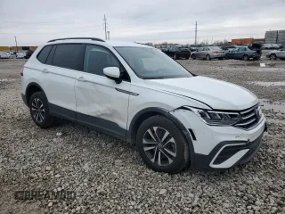 2022 Volkswagen Tiguan S with VIN 3VV1B7AX4NM014962, listed as a Copart auction lot 51811795 with 70,436 mi miles and Salvage title. Bid and sale history available at DreamBid. Image 4.