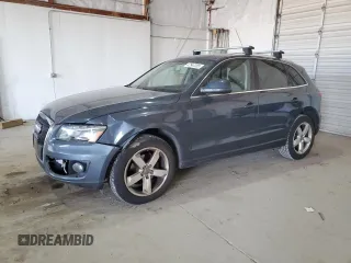 2010 Audi Q5 Premium Plus z VIN WA1LKAFP4AA105437, wystawiony jako Copart lot #47547255 z przebiegiem 180 122 mil mil oraz Szkoda całkowita • Salvage title. Historia ofert i sprzedaży dostępna na DreamBid. Obrazek 1.