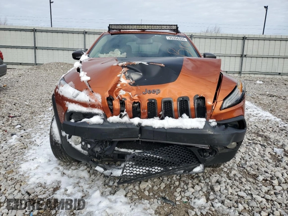 2016 Jeep Cherokee Trailhawk z VIN 1C4PJMBB5GW299512, wystawiony jako Copart lot #45356355 z przebiegiem Nie podano mil oraz Szkoda całkowita • Salvage title. Historia ofert i sprzedaży dostępna na DreamBid. Obrazek 5.