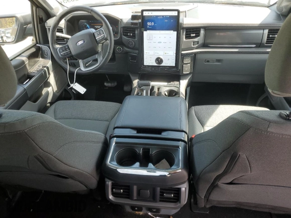 2024 Ford F-150 Lightning Flash с VIN 1FT6W3L74RWG03112, выставлен на аукционе Copart как лот 53782695 с пробегом 1 721 миль миль и Списание • Salvage title. История ставок и продаж доступна на DreamBid. Изображение 8.
