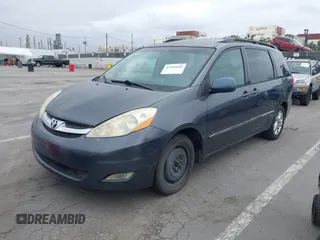 2006 Toyota Sienna XLE with VIN 5TDZA22C86S449617, listed as a IAAI auction lot 42204609 with 189,879 mi miles. Bid and sale history available at carsss.com. Image 2.