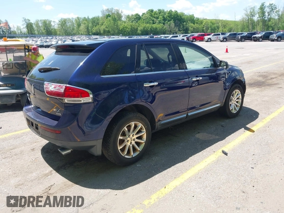 2011 Lincoln MKX z VIN 2LMDJ8JKXBBJ25103, wystawiony jako IAAI lot #42297567 z przebiegiem 122 135 mil mil oraz . Historia ofert i sprzedaży dostępna na DreamBid. Obrazek 4.