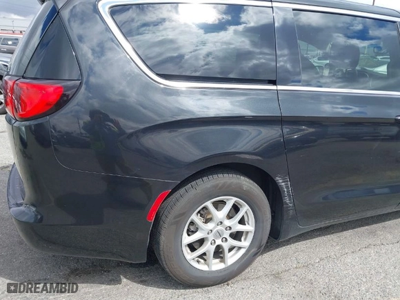 2022 Chrysler Voyager LX with VIN 2C4RC1CGXNR103260, listed as a IAAI auction lot 41720568 with NaN miles. Bid and sale history available at carsss.com. Image 20.
