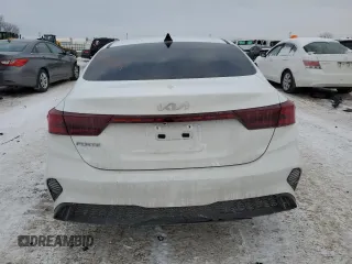 2024 Kia Forte LXS with VIN 3KPF24AD4RE811320, listed as a Copart auction lot 88816405 with 0 mi miles and Salvage Title. Bid and sale history available at carsss.com. Image 6.