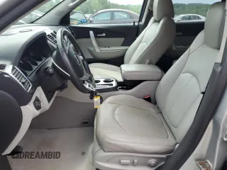 2010 GMC Acadia SLT1 z VIN 1GKLVMED5AJ184403, wystawiony jako Copart lot #57793625 z przebiegiem 174 730 mil mil oraz Czysty tytuł • Clean title. Historia ofert i sprzedaży dostępna na DreamBid. Obrazek 7.