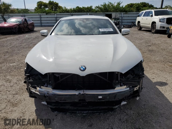 2020 BMW 8 Series 840i with VIN WBAAE2C08LCD42067, listed as a Copart auction lot 71272633 with 30,836 mi miles and Salvage Title. Bid and sale history available at carsss.com. Image 5.