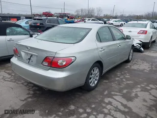 2004 Lexus ES 330 with VIN JTHBA30G045029624, listed as a IAAI auction lot 42006744 with 116,444 mi miles. Bid and sale history available at carsss.com. Image 4.
