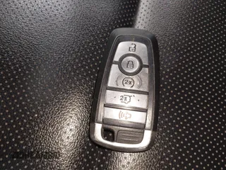 2020 Ford Escape SEL with VIN 1FMCU0H68LUA61096, listed as a IAAI auction lot 42062185 with 60,972 mi miles and . Bid and sale history available at carsss.com. Image 11.