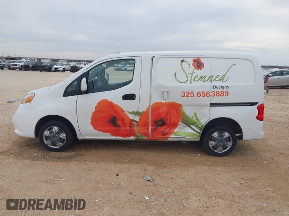 2015 Nissan NV200 SV with VIN 3N6CM0KN4FK715632, listed as a IAAI auction lot 41794500 with 156,495 mi miles. Bid and sale history available at carsss.com. Image 14.