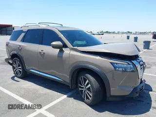 2025 Nissan Pathfinder Platinum with VIN 5N1DR3DJ7SC203041, listed as a IAAI auction lot 42459296 with 5,861 mi miles and . Bid and sale history available at DreamBid. Image 1.