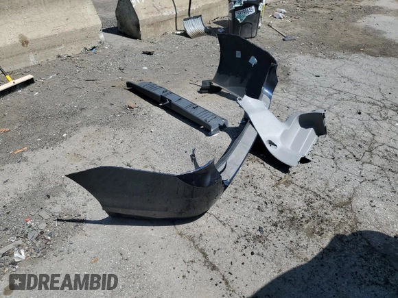 2018 Toyota Sienna XLE Auto Access Seat z VIN 5TDYZ3DC1JS962837, wystawiony jako Copart lot #54795435 z przebiegiem 122 282 mil mil oraz Nie do naprawy • Non repairable. Historia ofert i sprzedaży dostępna na DreamBid. Obrazek 13.