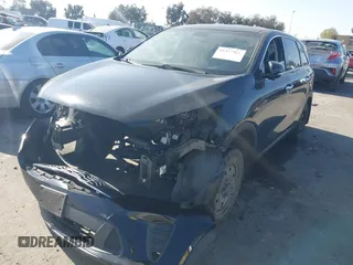 2019 Kia Sorento L with VIN 5XYPG4A33KG458915, listed as a IAAI auction lot 41377921 with Not Provided miles and . Bid and sale history available at carsss.com. Image 18.