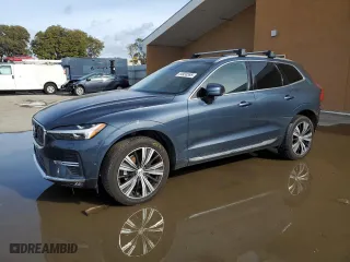2023 Volvo XC60 Plus Bright Theme with VIN YV4L12RN3P1192889, listed as a Copart auction lot 44933595 with 27,809 mi miles and Salvage Title. Bid and sale history available at carsss.com. Image 1.