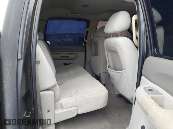 2008 GMC Sierra 1500 SLE1 z VIN 2GTEK13M081172341, wystawiony jako IAAI lot #41595695 z przebiegiem Nie podano mil oraz . Historia ofert i sprzedaży dostępna na DreamBid. Obrazek 8.