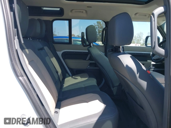 2024 Land Rover Defender X-Dynamic SE with VIN SALE27EU5R2352344, listed as a IAAI auction lot 42314350 with 12,517 mi miles and . Bid and sale history available at DreamBid. Image 8.
