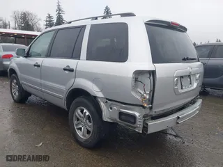 2005 Honda Pilot EX-L with NAVI with VIN 2HKYF18705H560698, listed as a IAAI auction lot 41219235 with 44,448 mi miles. Bid and sale history available at carsss.com. Image 3.
