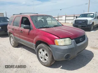 2003 Ford Escape XLT Popular with VIN 1FMYU031X3KA90676, listed as a IAAI auction lot 42376639 with Not provided miles and . Bid and sale history available at DreamBid. Image 1.
