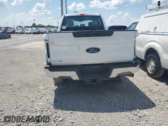 2019 Ford F-250 XL z VIN 1FT7W2B66KEG30444, wystawiony jako Copart lot #59357234 z przebiegiem Nie podano mil oraz Szkoda całkowita • Salvage title. Historia ofert i sprzedaży dostępna na DreamBid. Obrazek 6.