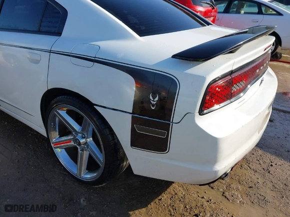 2012 Dodge Charger SE with VIN 2C3CDXBG4CH110736, listed as a IAAI auction lot 41886198 with 193,882 mi miles. Bid and sale history available at carsss.com. Image 6.