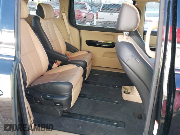 2016 Kia Sedona SX-L with VIN KNDME5C15G6176053, listed as a IAAI auction lot 41213512 with 137,299 mi miles. Bid and sale history available at carsss.com. Image 8.