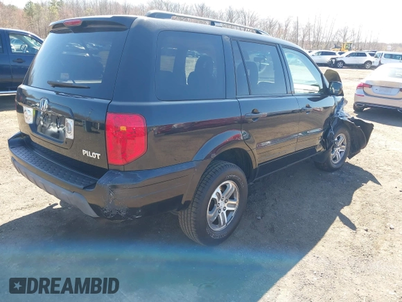 2005 Honda Pilot EX-L with VIN 5FNYF18555B043104, listed as a IAAI auction lot 41888235 with 127,781 mi miles. Bid and sale history available at carsss.com. Image 4.