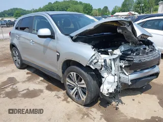 2024 Mitsubishi Outlander S z VIN JA4ARUAU7RU011242, wystawiony jako IAAI lot #42471979 z przebiegiem 29 267 mil mil oraz . Historia ofert i sprzedaży dostępna na DreamBid. Obrazek 1.
