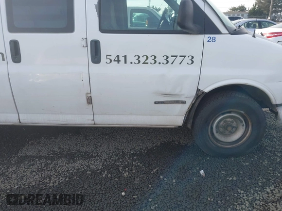 2001 GMC Savana z VIN 1GTFG25M511903592, wystawiony jako IAAI lot #41366465 z przebiegiem Nie podano mil oraz . Historia ofert i sprzedaży dostępna na DreamBid. Obrazek 6.