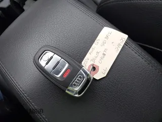 2016 Audi Q5 Premium Plus with VIN WA1L2AFP6GA046870, listed as a IAAI auction lot 41619585 with 167,139 mi miles. Bid and sale history available at carsss.com. Image 11.