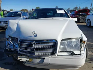 1995 Mercedes-Benz E Class with VIN WDBEA66E9SC258865, listed as a IAAI auction lot 41825726 with 101,866 mi miles. Bid and sale history available at carsss.com. Image 12.